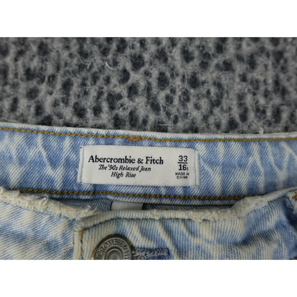 Abercrombie & Fitch 90s Relaxed Jean Womens 33/16S Light Wash High Rise Blue